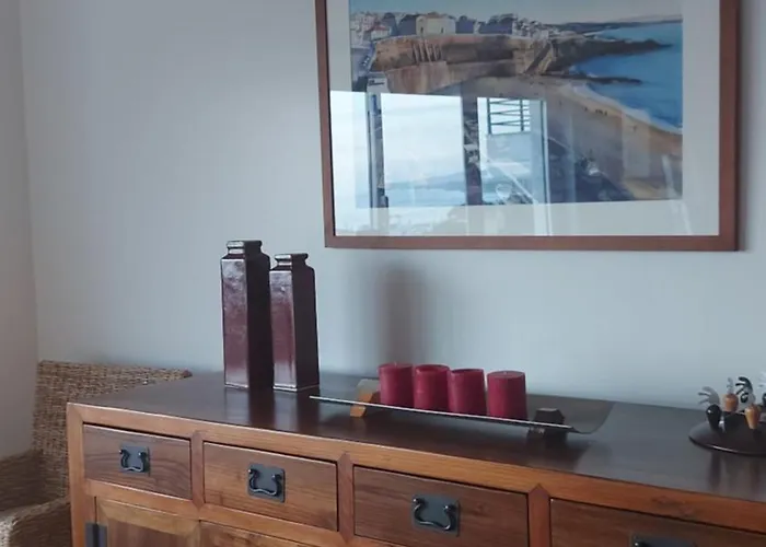 To Sea אריסרייה
