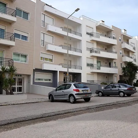 Apartment To Sea *